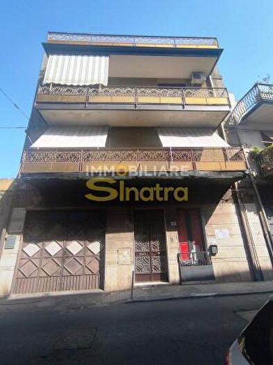 Appartamento con 6 locali in vendita in Via della Libertà, Paterno