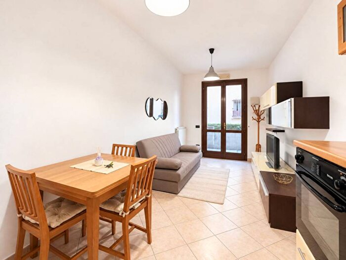 Appartamento trilocale in affitto in Via Giovanni Gronchi, Fornacette, Calcinaia