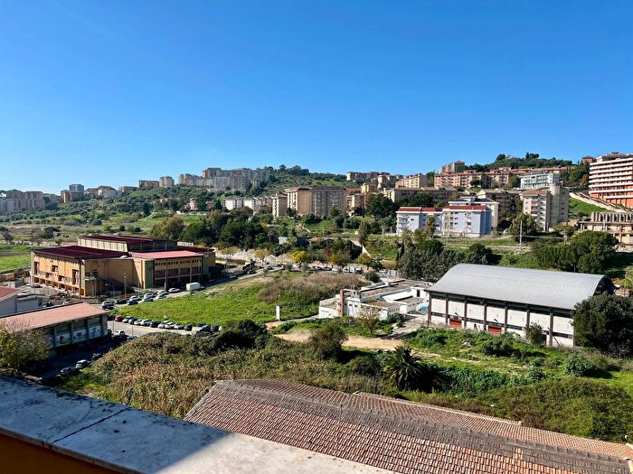 Appartamento trilocale in vendita in Via Colajanni, Caltanissetta