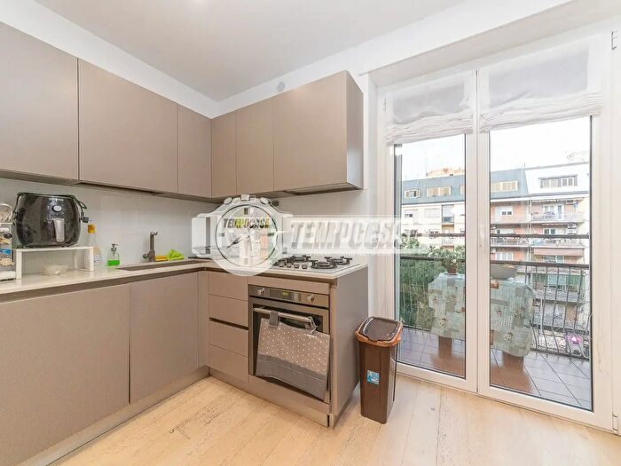 Appartamento trilocale in vendita in Roma