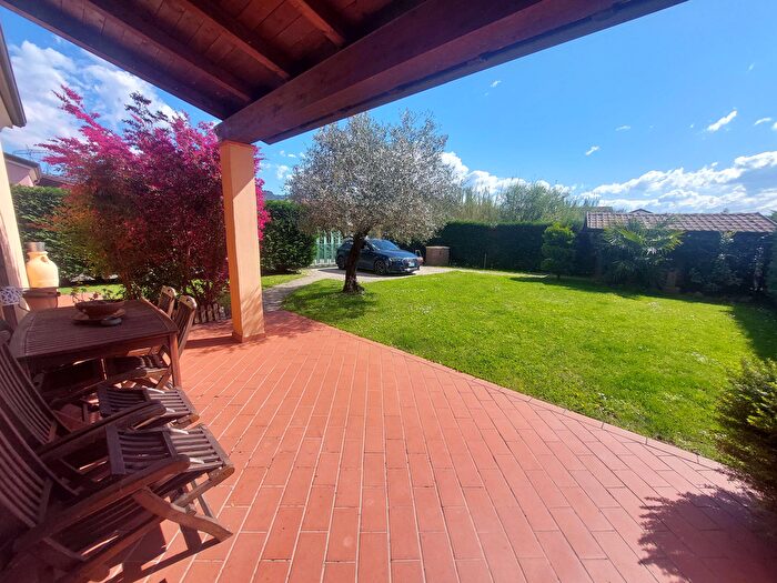 Casa quadrilocale in vendita in Sarzana