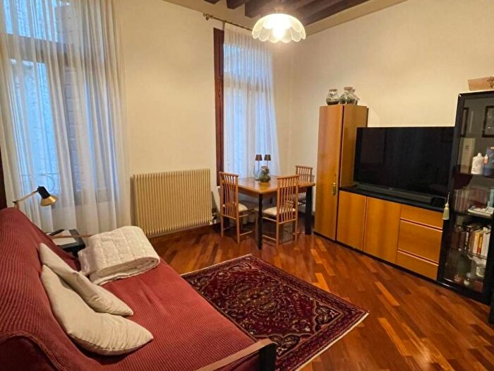 Appartamento trilocale in affitto in Piazza dei Signori, Treviso