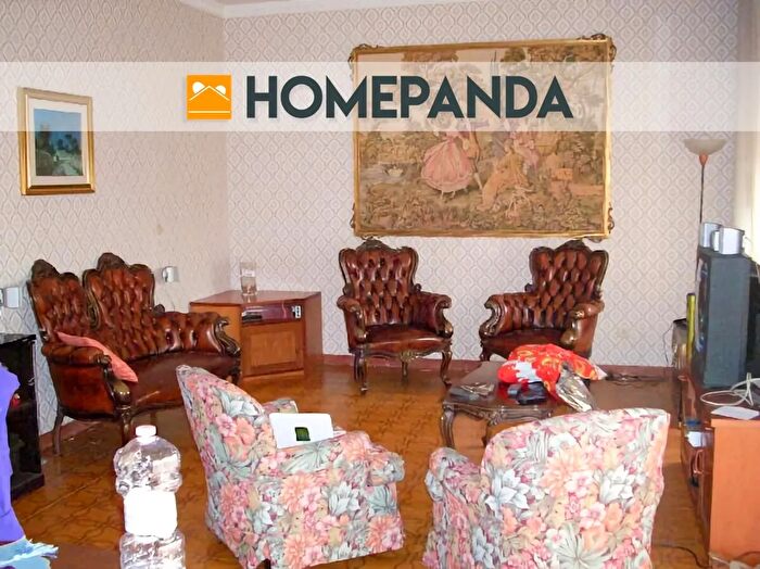 Appartamento con 5 locali in vendita in Viale Roma, Lecce