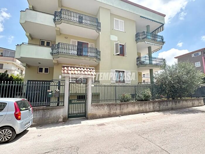 Appartamento con 5 locali in vendita in Via Vitruvio, Trentola Ducenta
