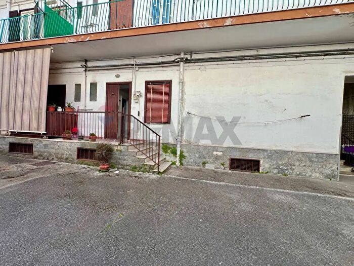 Appartamento bilocale in vendita in Via Giovanni Antonio Campano, Napoli