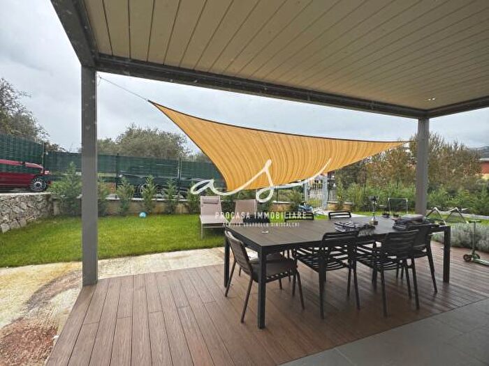 Casa con 5 locali in vendita in Santo Stefano Di Magra