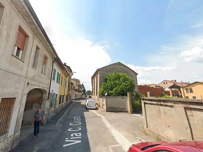 Casa trilocale in affitto in Via Badia, Stradella