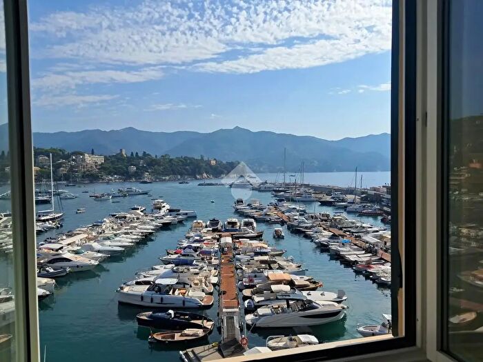 Appartamento quadrilocale in affitto in Via Garibaldi, Santa Margherita Ligure