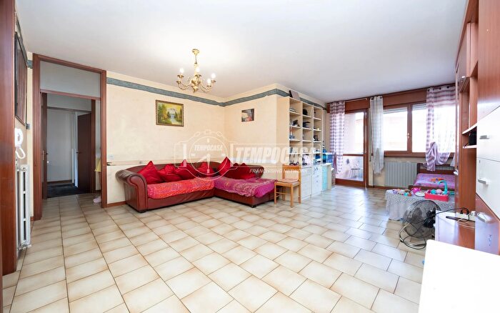 Appartamento quadrilocale in vendita in Via Paderno a, Seriate