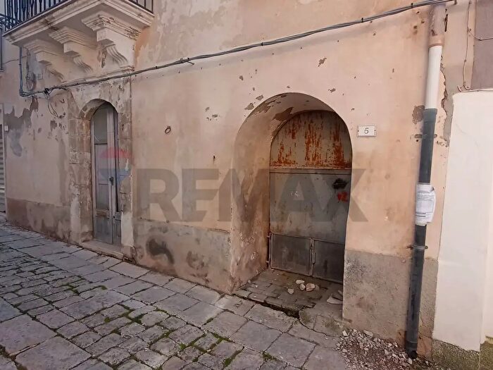Casa con 5 locali in vendita in Via Terlato, Chiaramonte Gulfi
