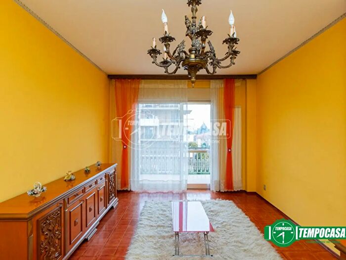 Appartamento trilocale in vendita in Via Borsano, Castellanza