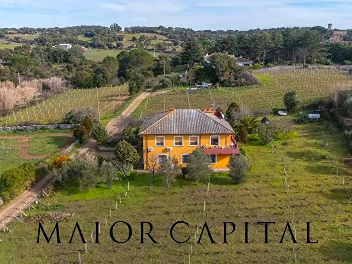 Casa con 9 locali in vendita in Monti