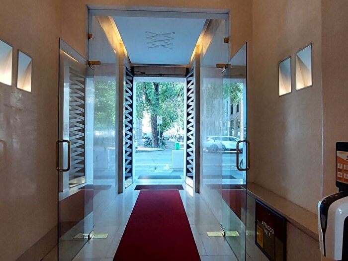 Appartamento trilocale in affitto in Corso Indipendenza, Indipendenza, Milano