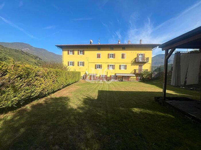 Appartamento con 6 locali in vendita in Via Molini, Nogaredo