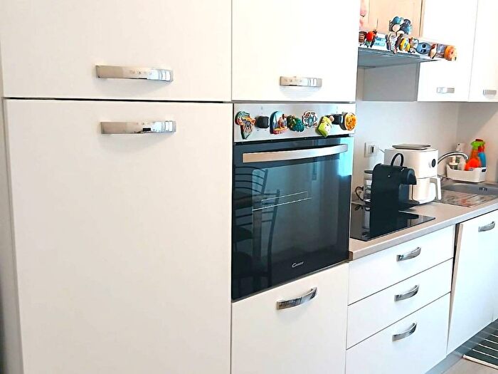 Appartamento trilocale in affitto in Via Rezia, Cadore, Milano