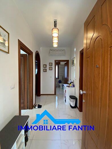 Casa con 5 locali in vendita in Via San Zeno, Treviso