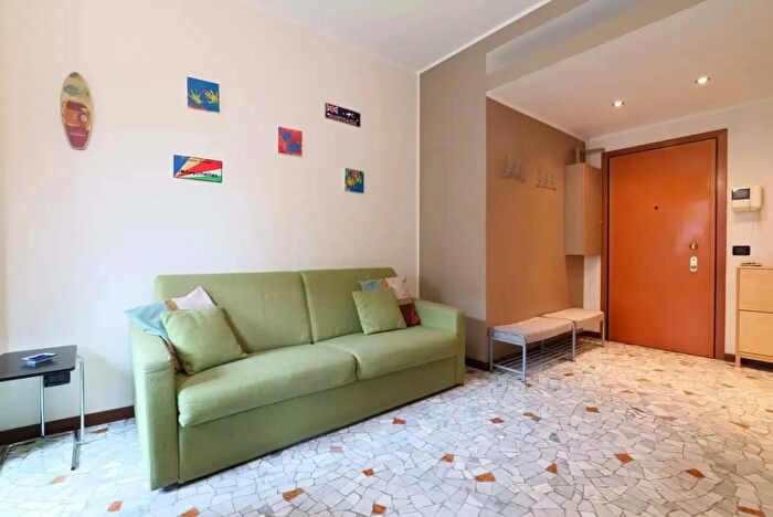 Appartamento monolocale in affitto in Via dei Transiti, Milano