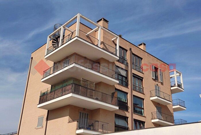 Appartamento quadrilocale in vendita in Viale Trento E Trieste, Spoleto