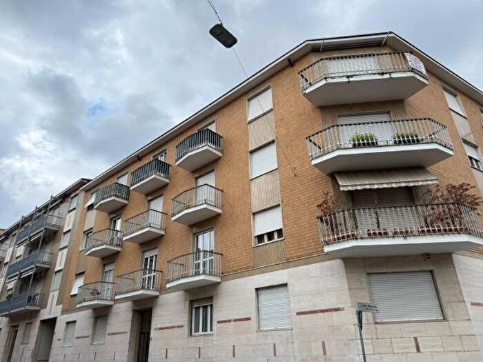 Appartamento quadrilocale in vendita in Via Rio Misureto, Alba