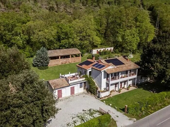 Casa con 6 locali in vendita in Strada Provinciale Perolla, Massa Marittima