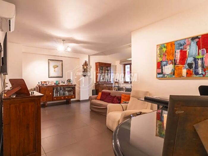 Appartamento con 6 locali in vendita in Via Tito Minniti, Civitanova Marche