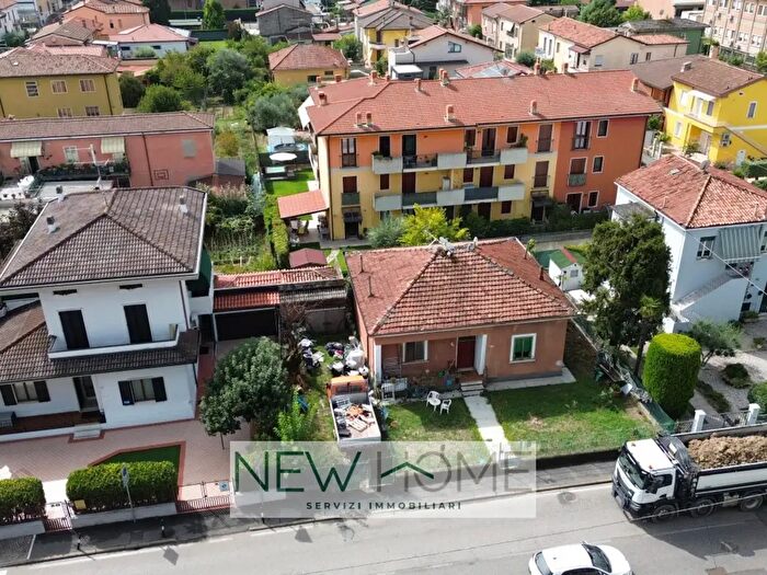 Case in Vendita e in Affitto - 3