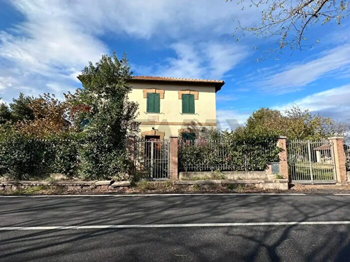 Casa quadrilocale in vendita in Via di Tor Tre Teste, Roma