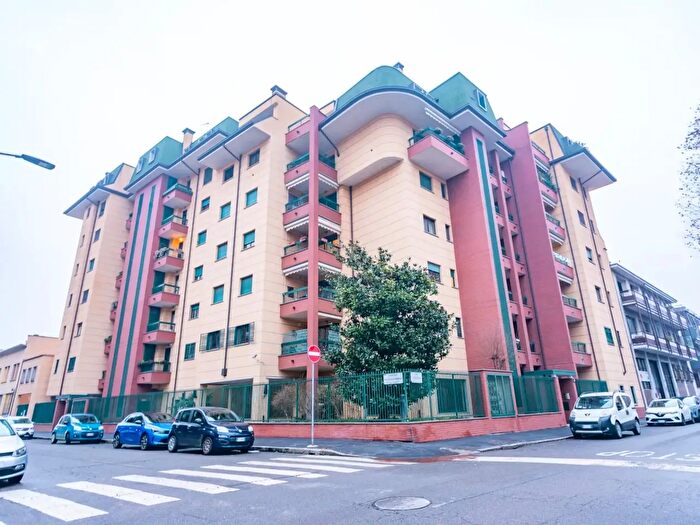 Appartamento trilocale in vendita in Milano