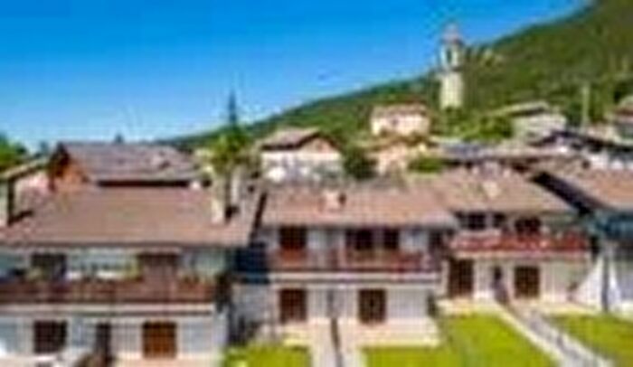 Appartamento bilocale in vendita in Castione Della Presolana