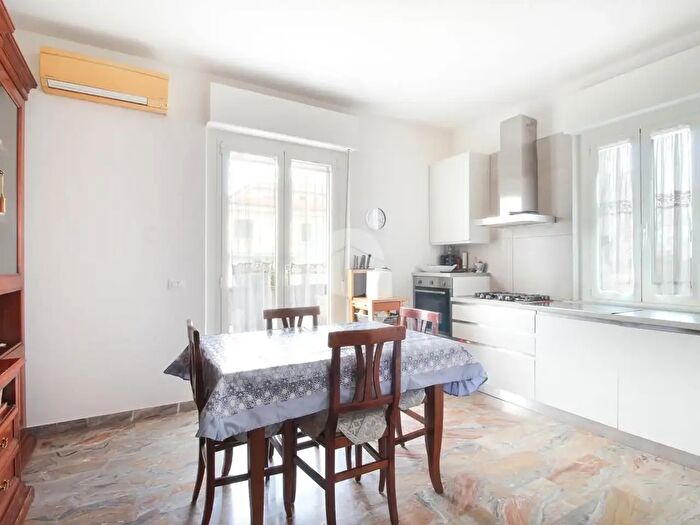 Appartamento quadrilocale in vendita in Via Pasubio, San Benedetto Del Tronto