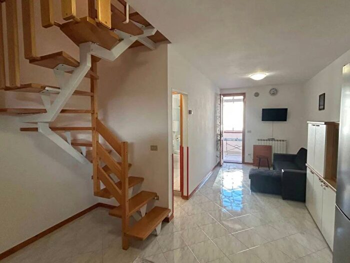 Appartamento trilocale in affitto in Viale A Manzoni, Lido degli Estensi, Comacchio