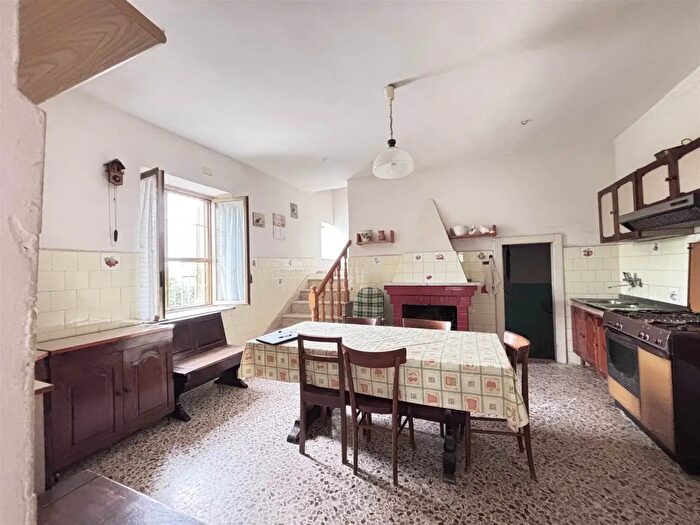 Casa con 5 locali in vendita in Via San Miele, Eboli