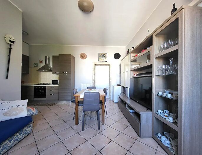 Appartamento trilocale in vendita in Via Gaetano Casati, Besana In Brianza