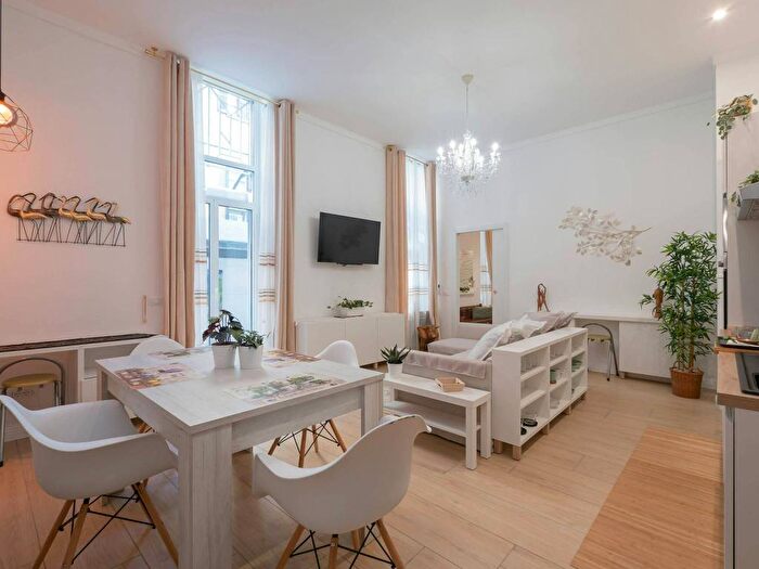 Appartamento monolocale in affitto in Via Orti, Quadronno Crocetta, Milano