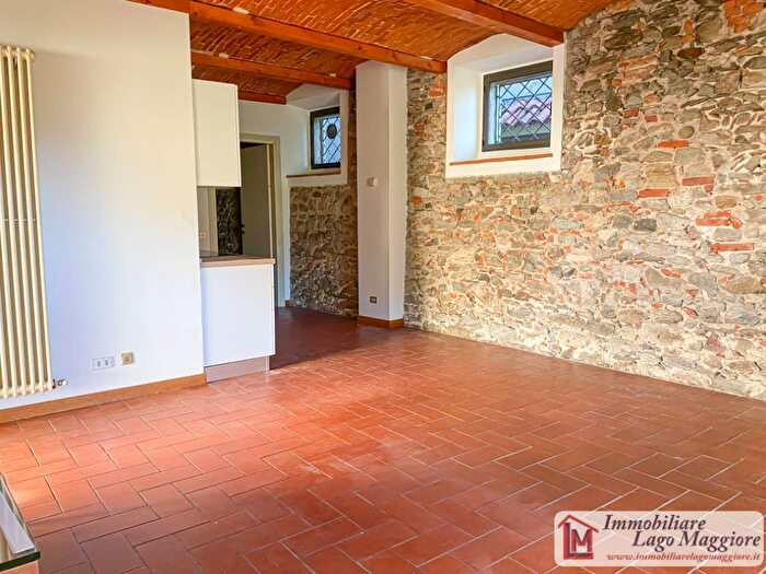 Appartamento trilocale in affitto in Via Guglielmo Marconi, Centro, Ispra