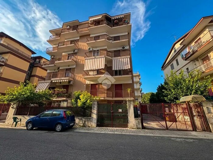 Appartamento trilocale in vendita in Via Giovanni Verga, Aversa