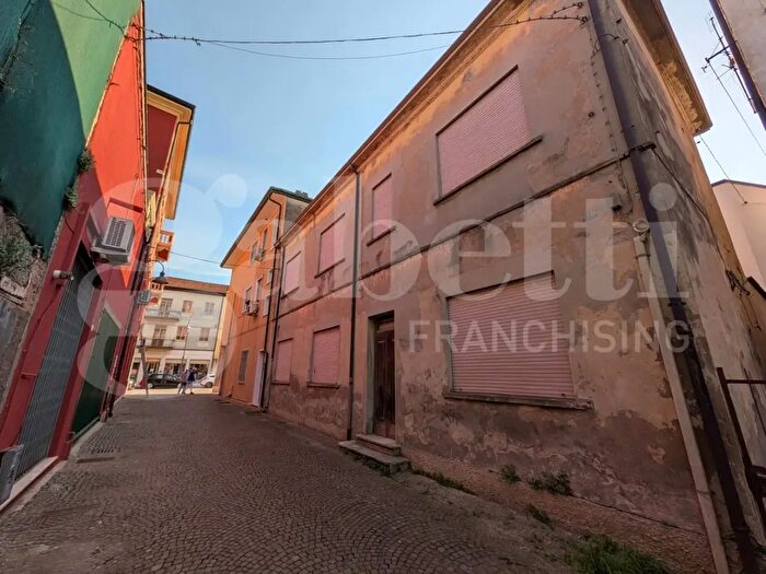 Casa con 8 locali in vendita in Cavarzere Calle Maddalena, Cavarzere