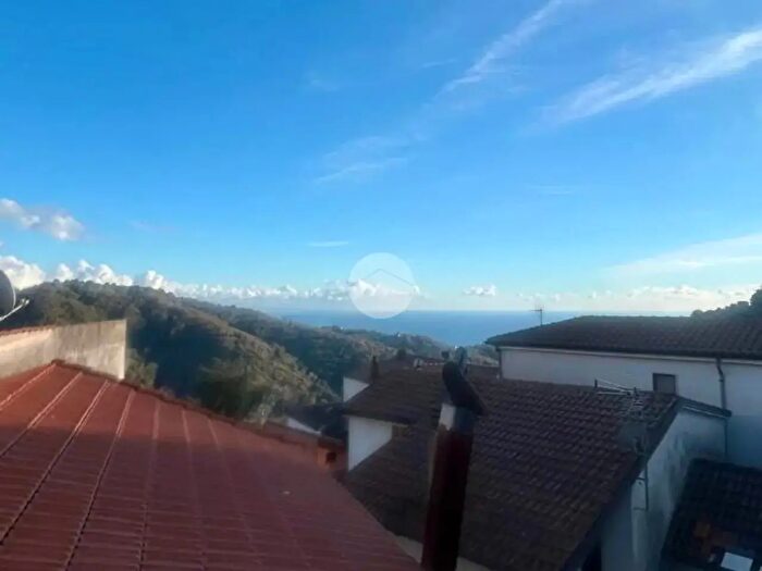 Appartamento trilocale in vendita in Traversa Roma, Santa Marina