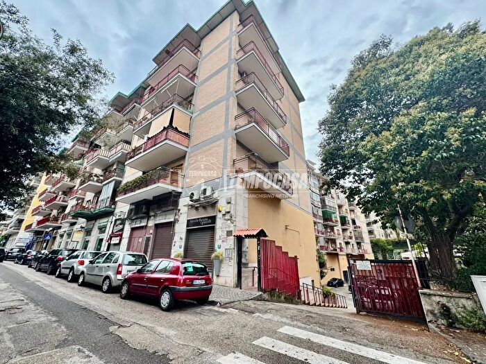 Appartamento quadrilocale in vendita in Via Eduardo Nicolardi, Napoli
