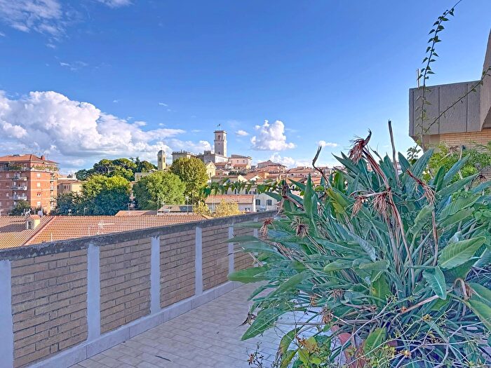 Appartamento quadrilocale in vendita in Via E Riva, Monterotondo