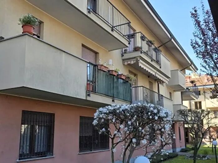 Appartamento trilocale in vendita in Via Favaron, Nova Milanese