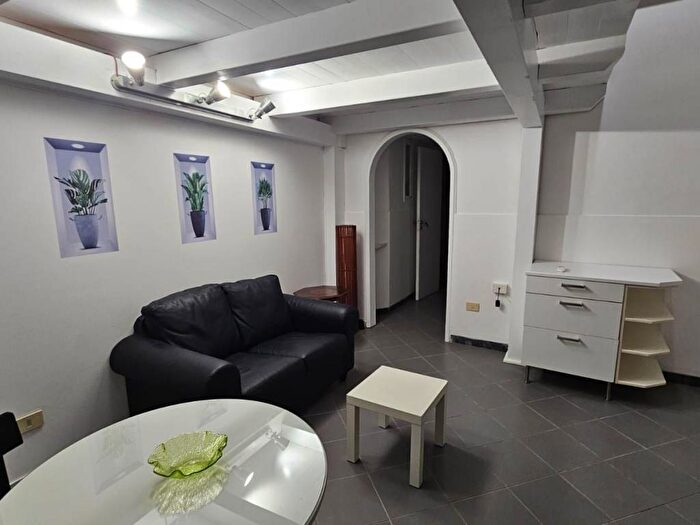 Appartamento bilocale in affitto in Via Nicola Aversano, Carmine, Salerno