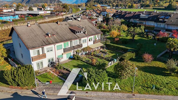 Casa con 5 locali in vendita in Via Friedrich Ortler, Egna