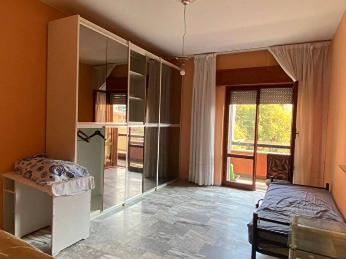 Appartamento con 5 locali in affitto in Via Giugno, Sestri Ponente, Genova