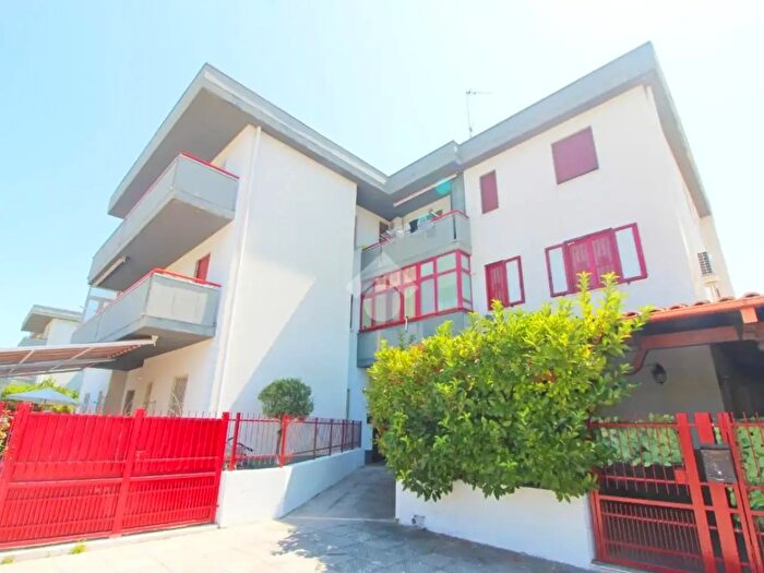 Appartamento bilocale in vendita in Via d'Uva, Campomarino