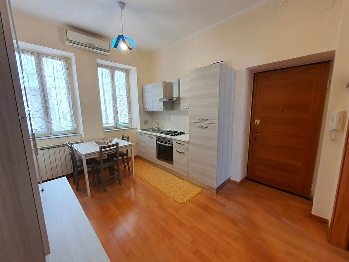 Appartamento bilocale in vendita in Via Romagnisi Messina, Messina