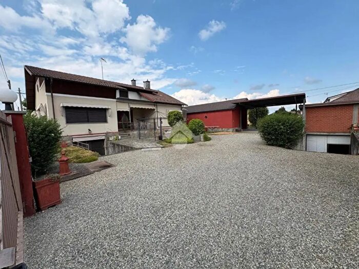 Case in Vendita e in Affitto - 3