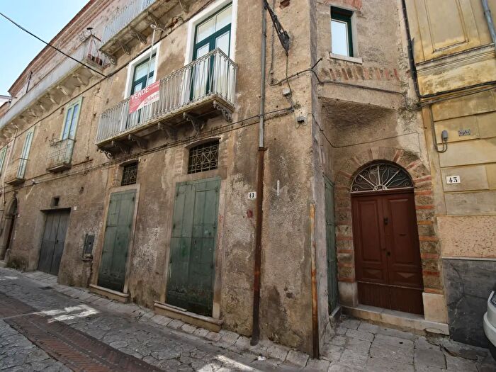 Appartamento con 6 locali in vendita in Via Settembre, Padula