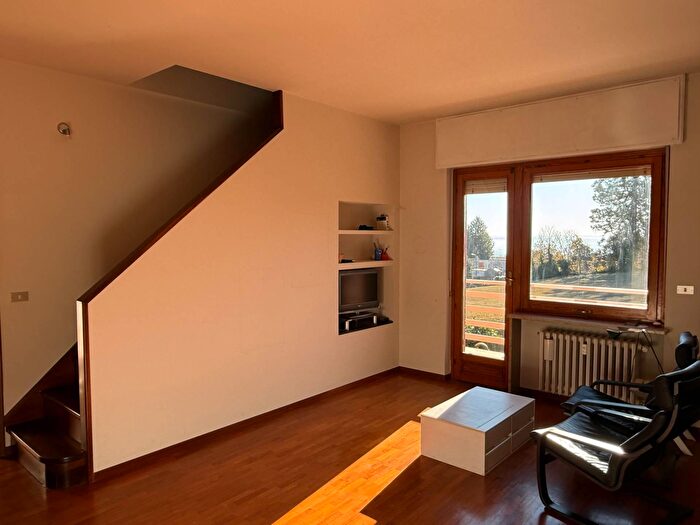 Appartamento con 8 locali in vendita in Via Circonvallazione, Pecetto Torinese