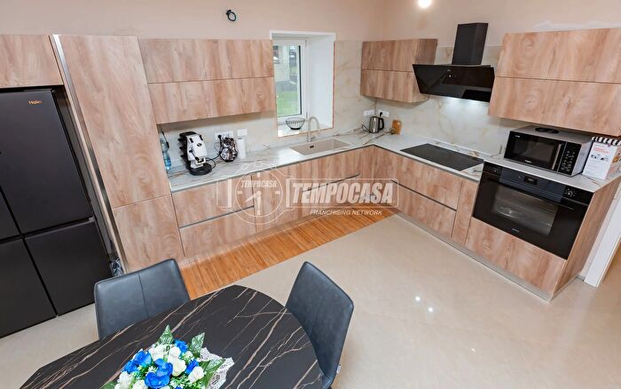 Appartamento quadrilocale in vendita in Borgata Gischia Villa, Giaveno